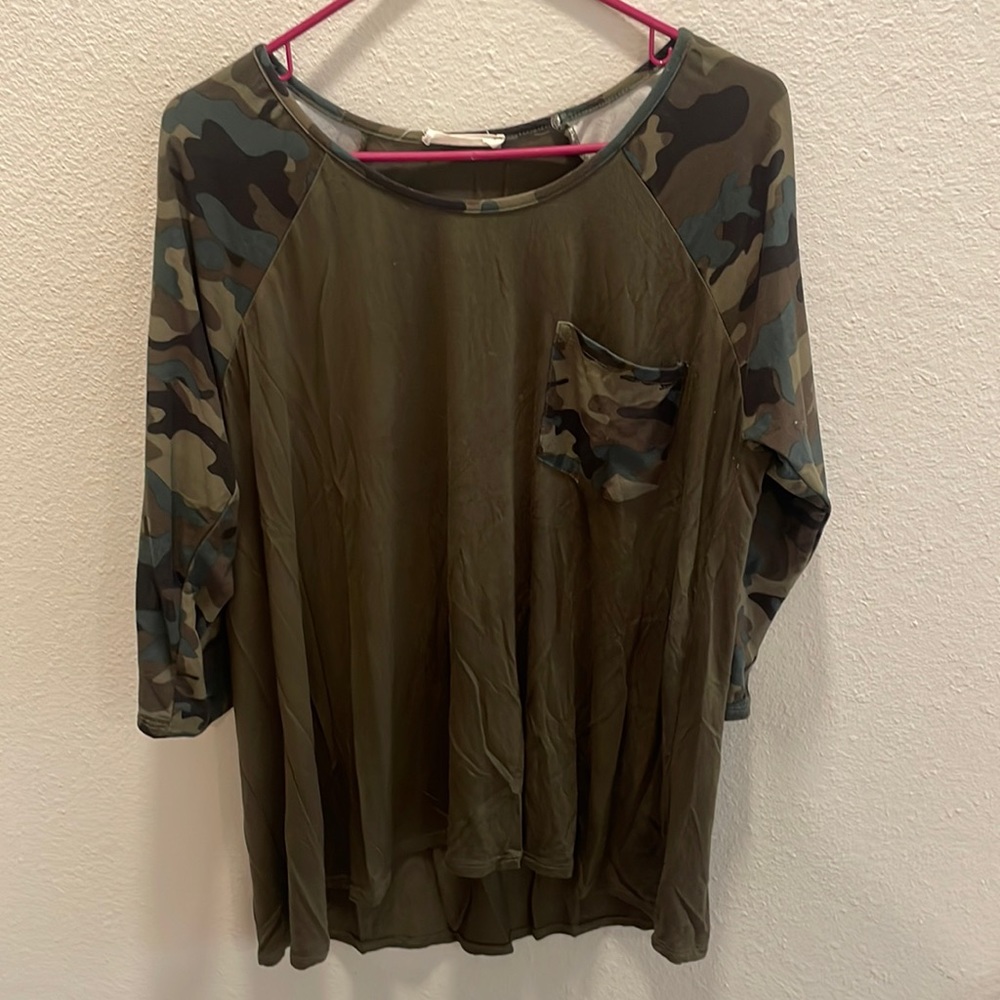 Cami long sleeve pocket tee